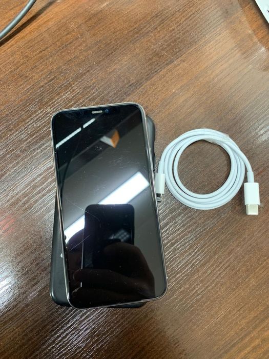 Айфон 11 про в отличном состоянии