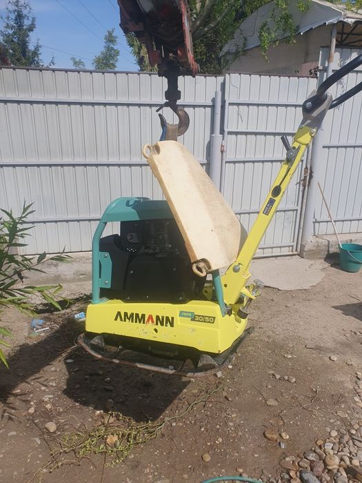 Vând placă compactoare AMMANN APR 30/50