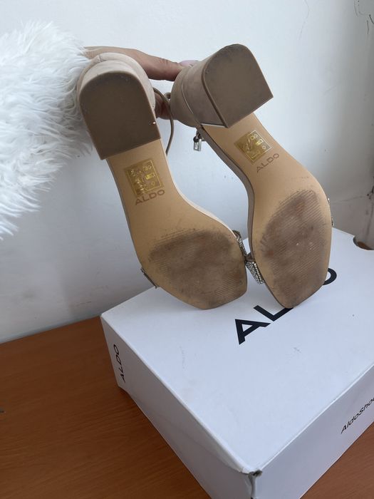 Сандали на ток Aldo