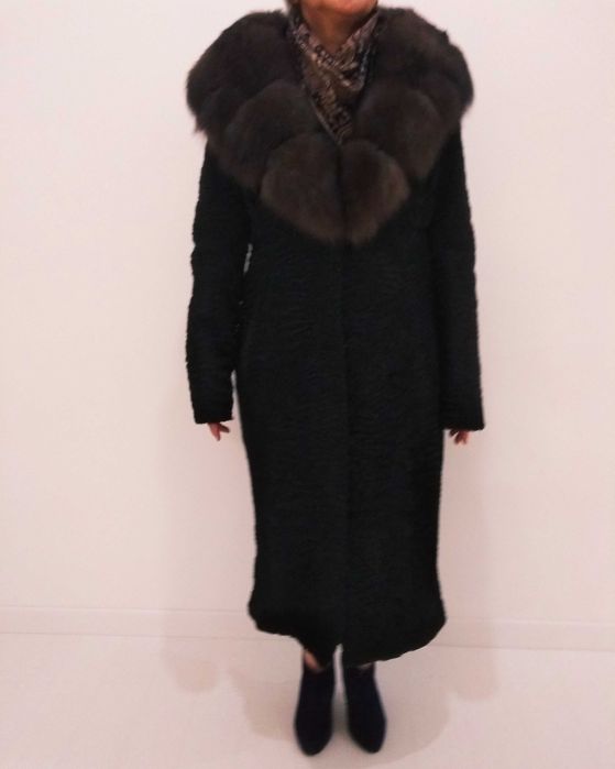 Шуба каракулевая