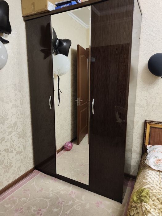 Темный Шифонер для спальни