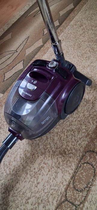 Пылесос Polaris.