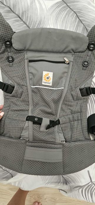 Ергономична раница за бебе