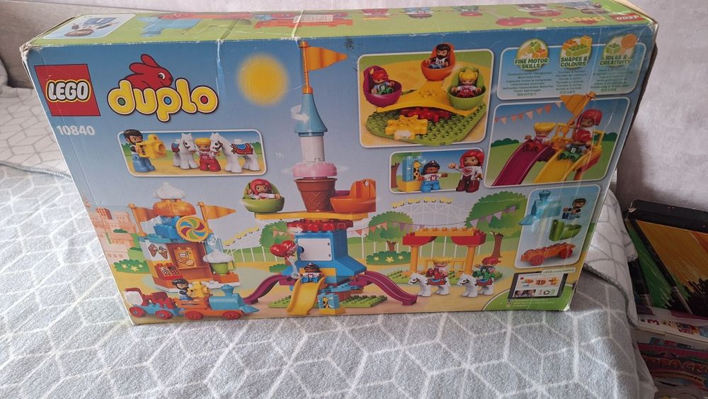 Продам LEGO Duplo 10841 Семейный парк аттракционов