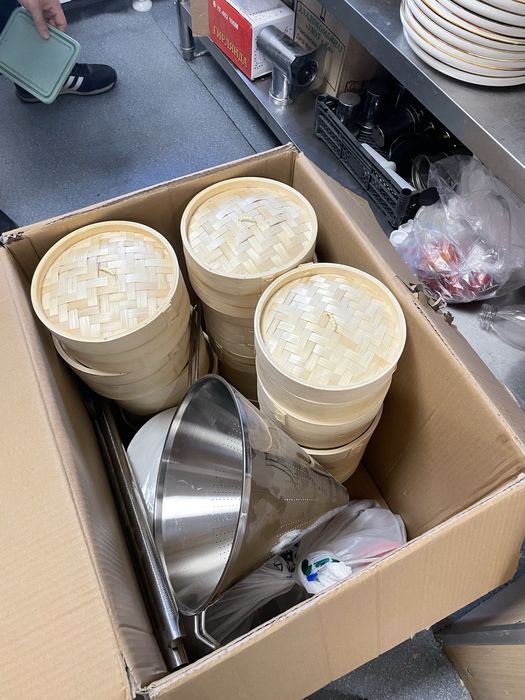 Продам посуду, вывеску для кафе