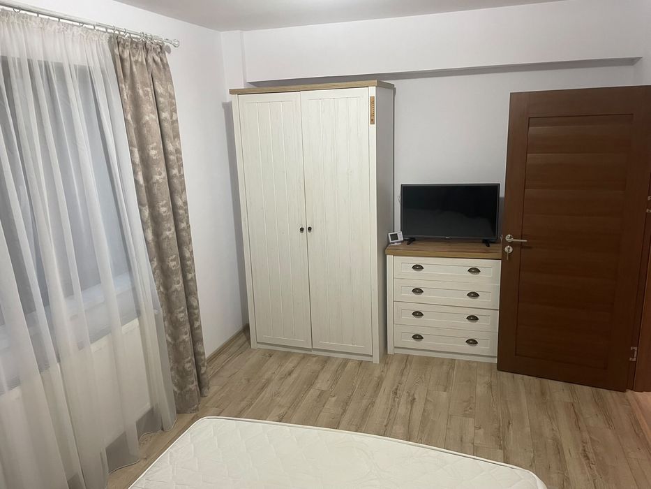 Vand apartament 2 camere