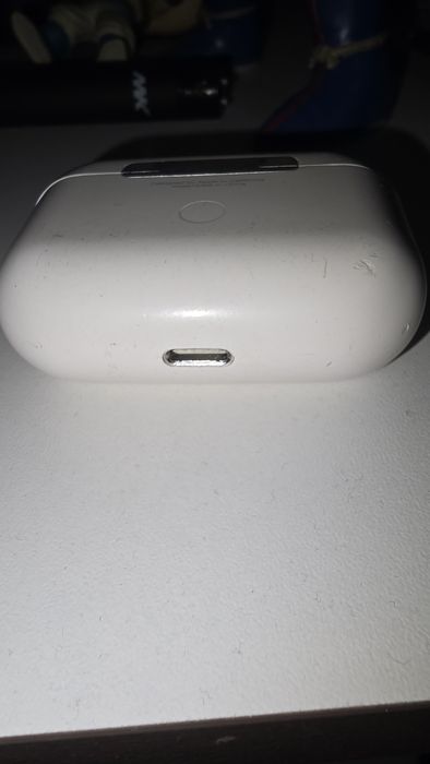 Vand urgent airpods pro gen 1