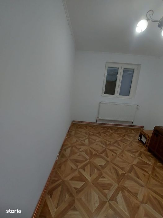 Vanzare apartament 3 camere decomandat, zona micro 6 Targoviste
