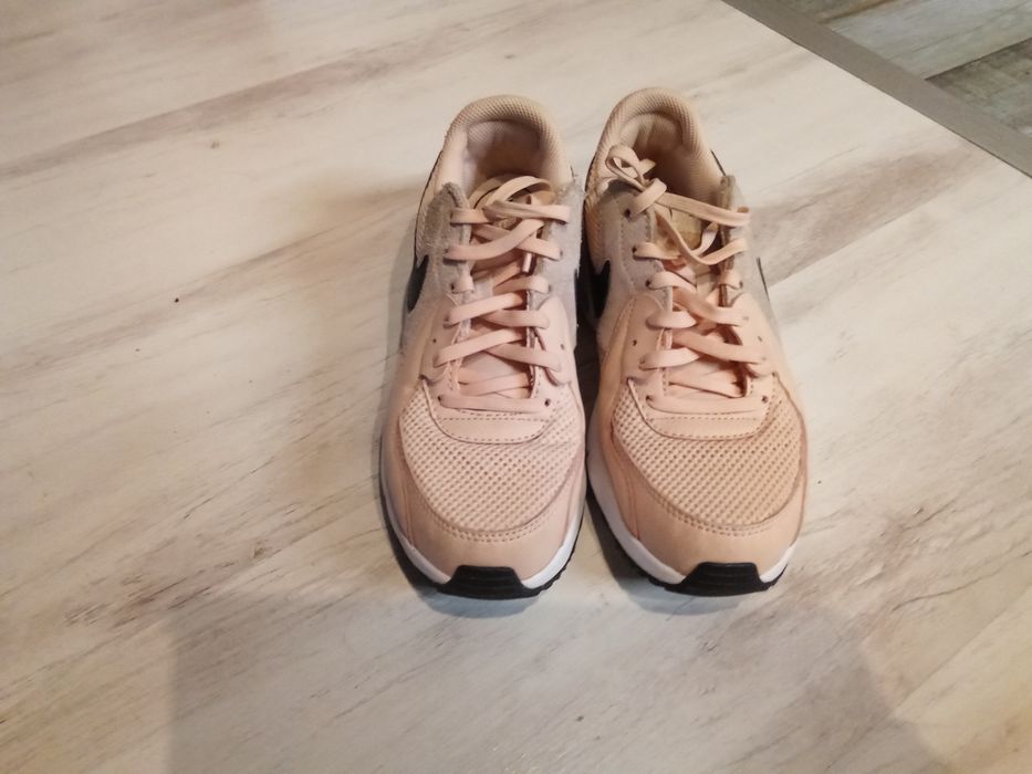 Дамски маратонки  Nike запазени