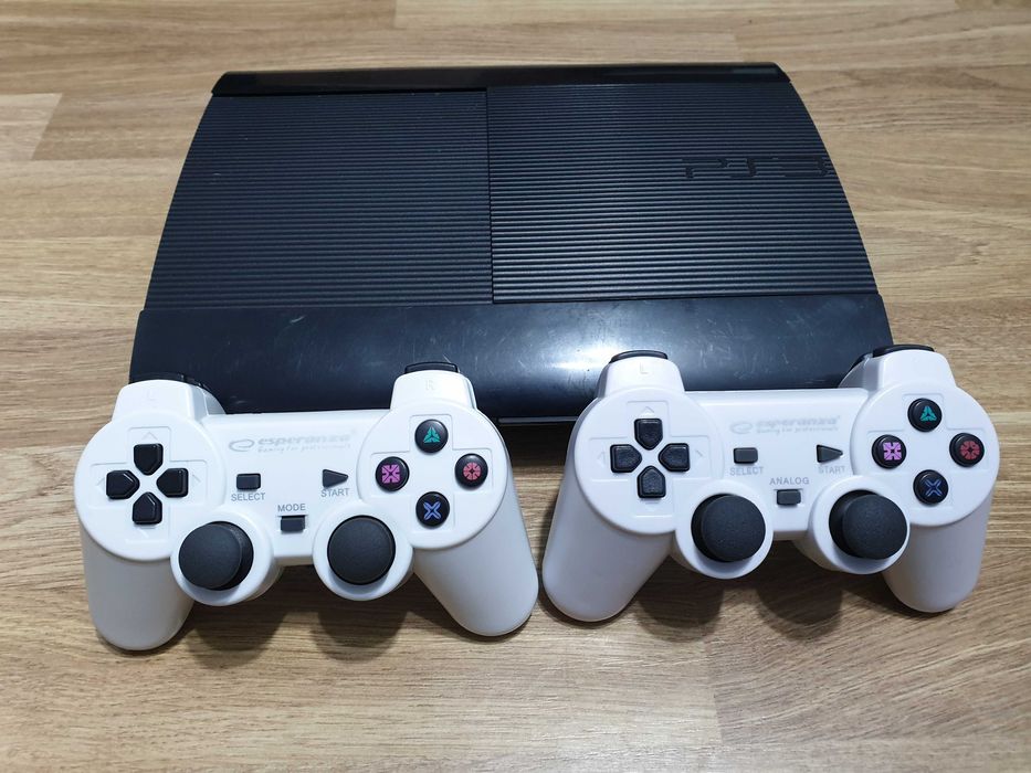 PS3 modat HEN 120 GB + 20 jocuri (nu citește discurile)