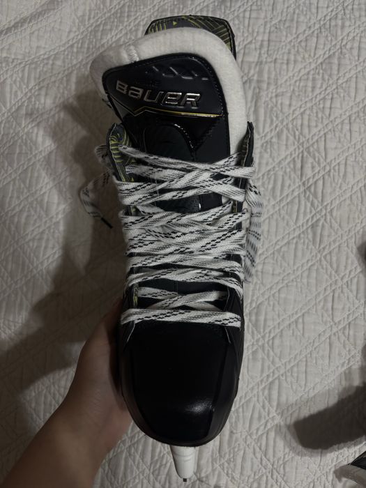 Коньки хоккейные