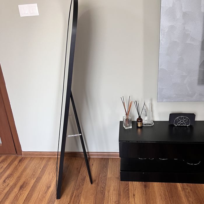 Голямо огледало със стойка