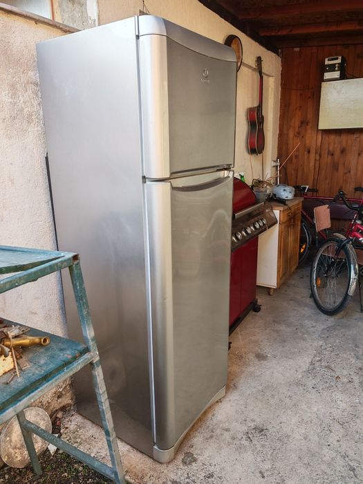 Хладилник Indesit