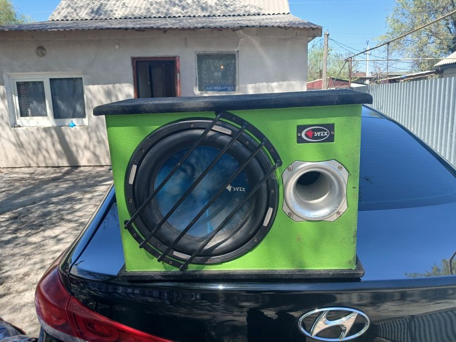 Сабвуфер в отличном состонии