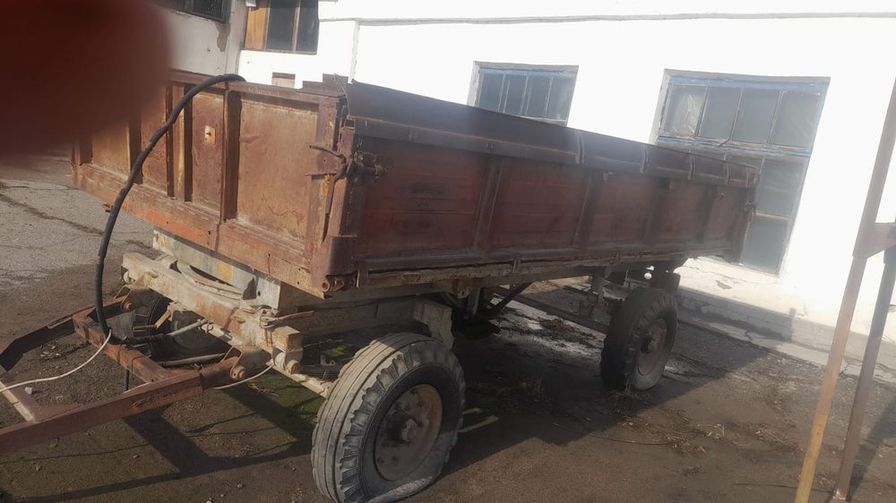 Прицеп самосвал.