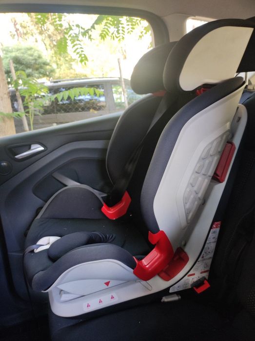 Детско столче за кола Chicco Youniverse Fix, 9-36 кг.