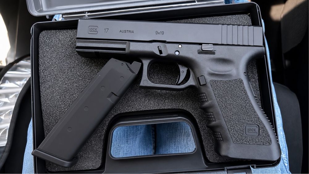 Продавам оригинална 1:1 еърсофт реплика Glock 17 Perfection