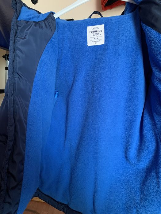 Продам куртку на мальчика