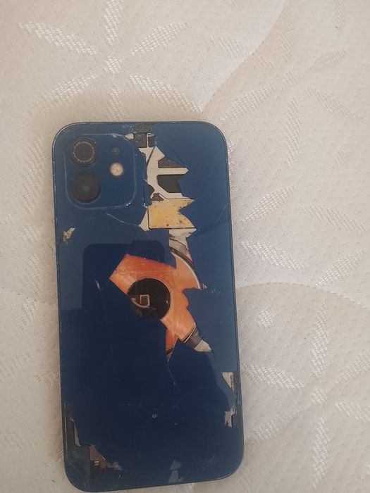 Айфон 12сатылад срочно