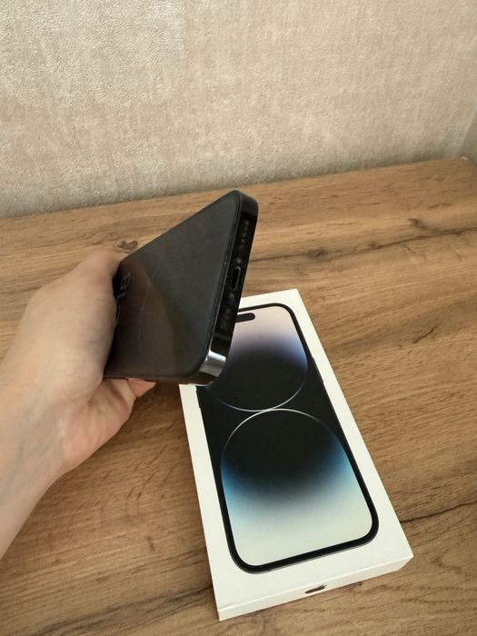 Продам Iphone 14 pro