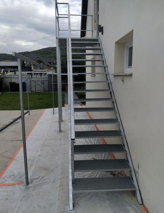 Scari zincate profesionale