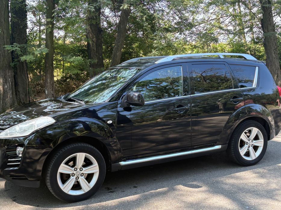 Vând Peugeot 4007 anul 2009