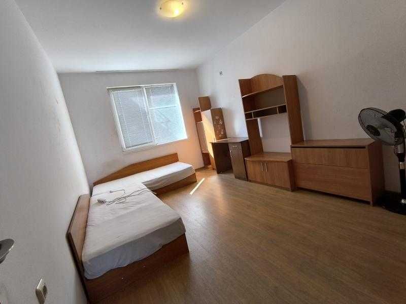 Дава се под наем Тристаен апартамент в Бургас, Славейков - 95 кв.м за 408 € - Снимка #4