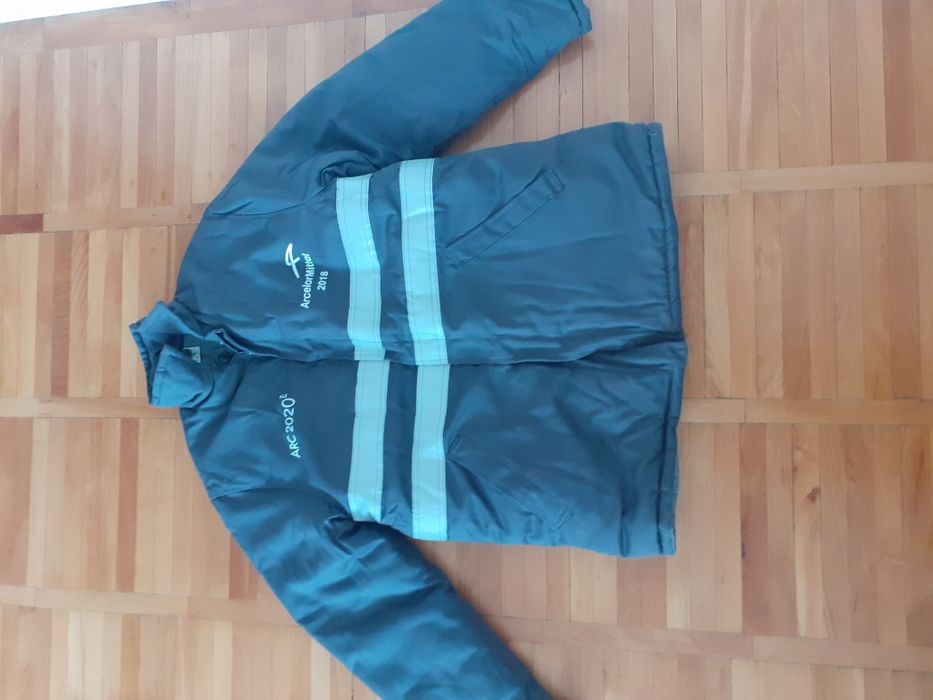 pufoaica/vesta pentru lucru
