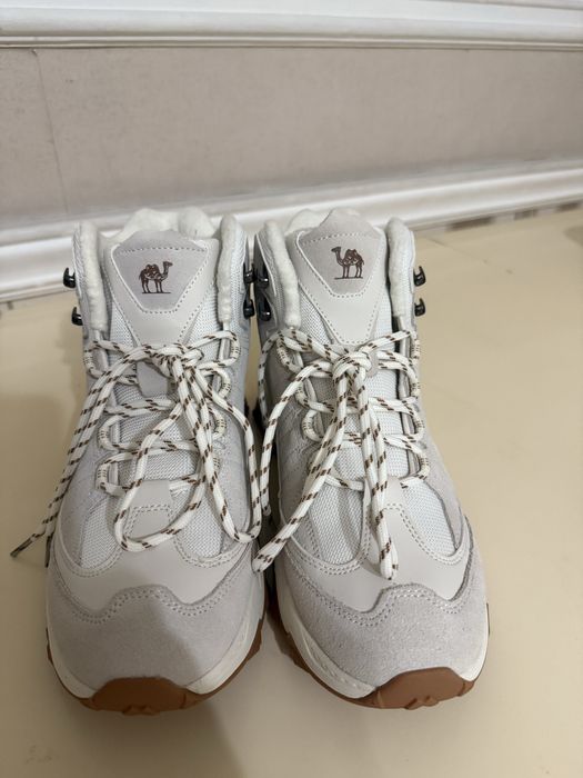 Обувь ботинки продам