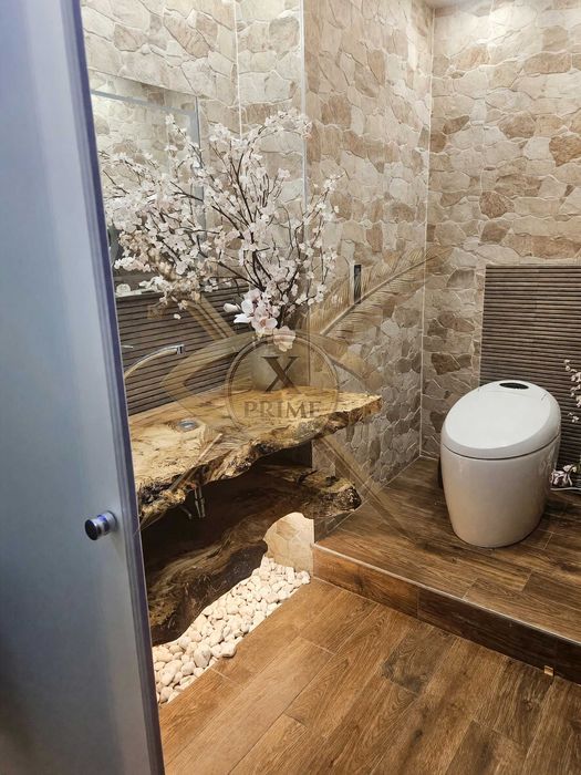 Тристаен апартамент в Червен Площад! 21508692