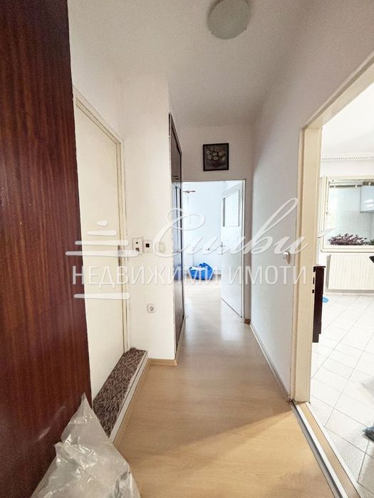 Продава се Двустаен апартамент в Шумен, 5-ти полк - 61 кв.м за 1463 €/кв.м - Снимка #5