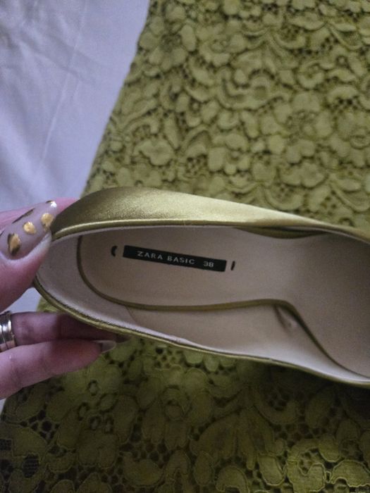 Vand rochie si pantofi