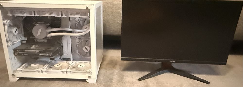 Setup complet de gaming cu monitor de 180 hz si descrierea pc ului in poze.Va rog sa ma contactati pentru mai multe detalii