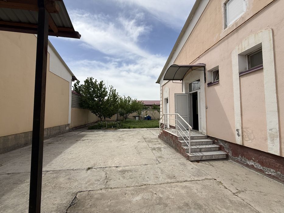 Срочного Сайохатдан коттедж сотувда арзон нархда