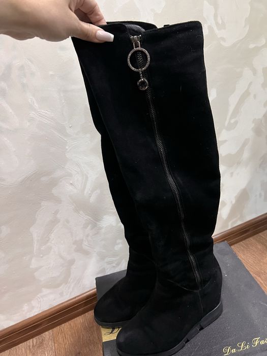 Зимние сапоги замшевые