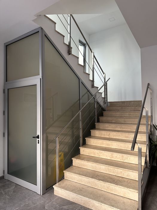 Дава се под наем Офис в София, Младост 1А - 19 кв.м за 255 € - Снимка #1