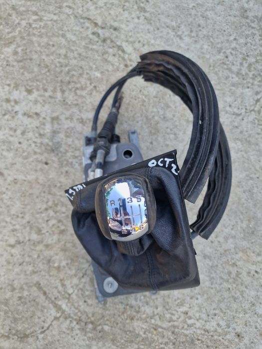 Timonerie cutie cabluri Skoda Octavia 2 motor 2.0 benzina