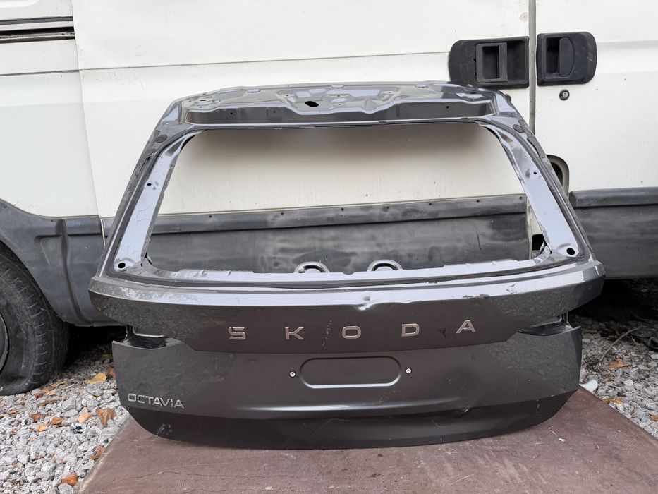 Капак Skoda Octavia 4 2020 год.-