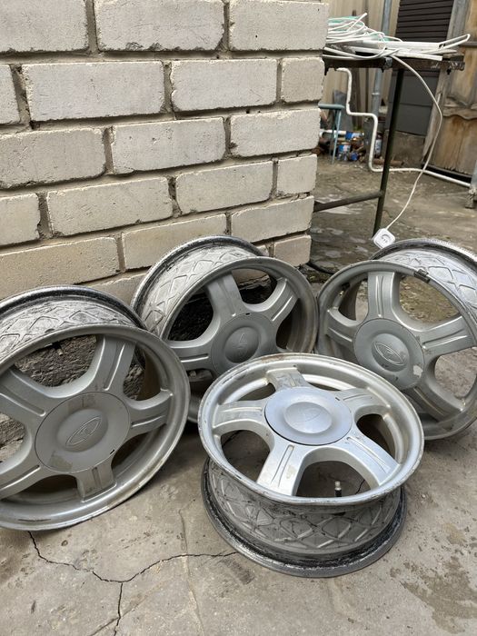 !!!Срочно продам титанка на лада гранта R14