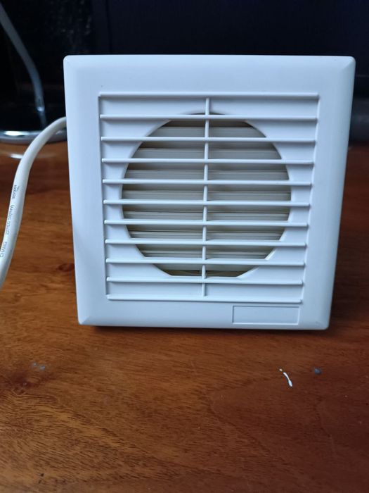 Продается вентилятор для кухни или ванны