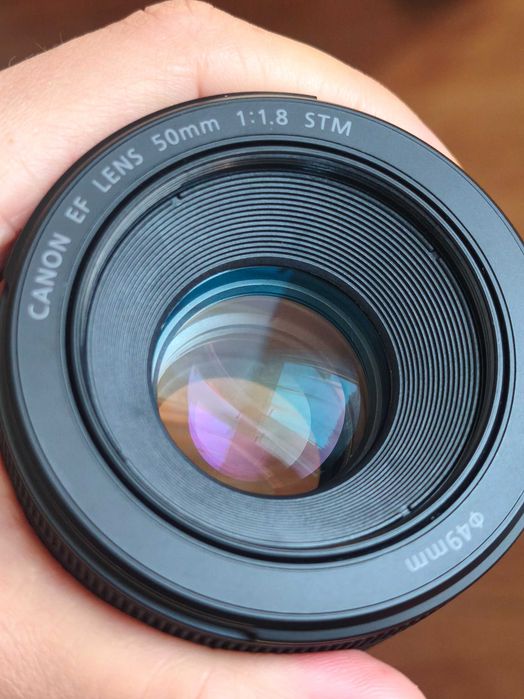 Фотоапарат CanonEOS 2000D