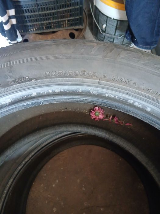 Гуми  зимни 265 50 19