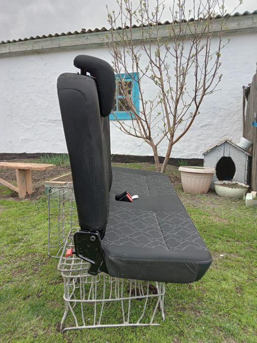 Продам 3 ряд сидений на Ларгус.