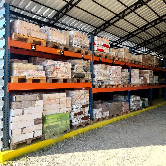 Rafturi metalice industriale