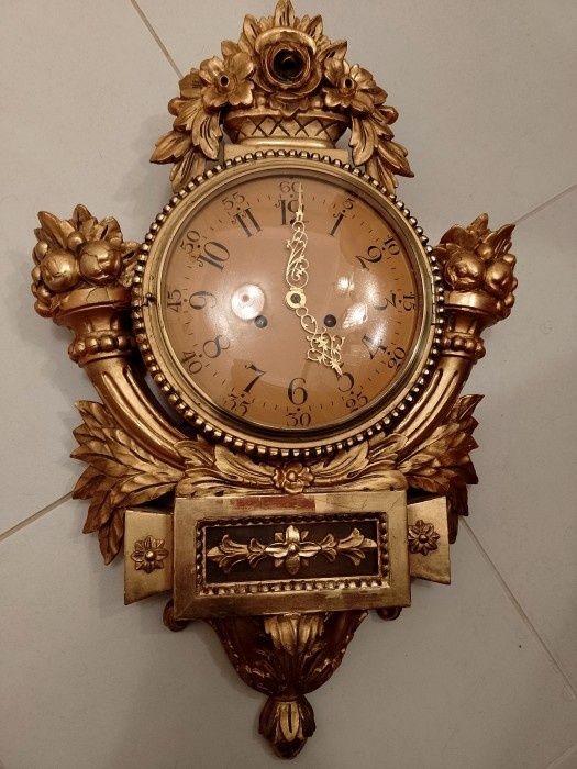 Ceas antic de perete dimensiuni mari in stil Louis lemn masiv sculptat