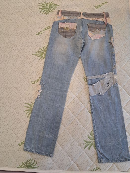 Запазени дамски дънки