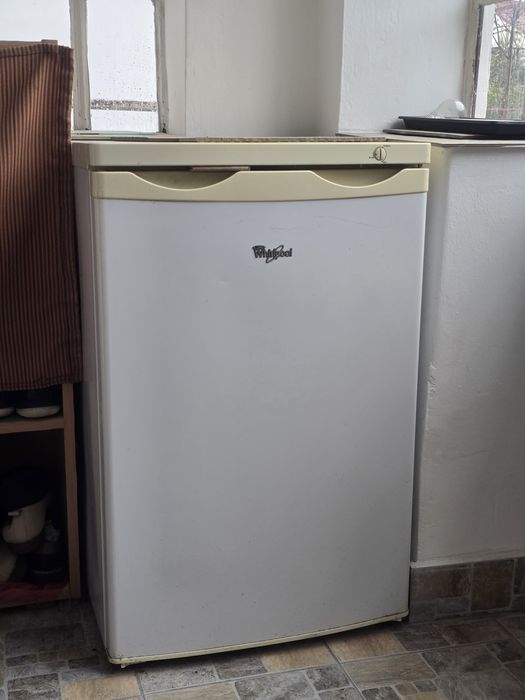 Lada frigorifica congelator whirpool