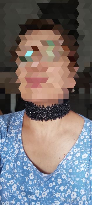 Колье-чокер из черного бисера