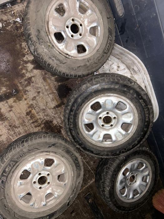 продаю шины б/у