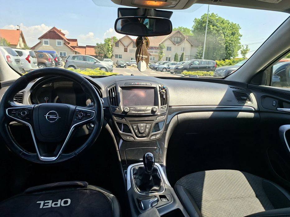 Opel Insignia ...super preț.